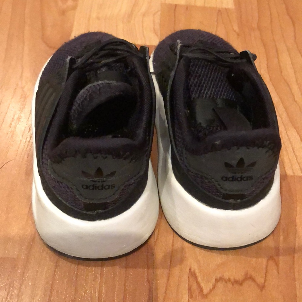 Adidas INFANT SHOES size 6 GREAT SHOE LIGHTLY WORN